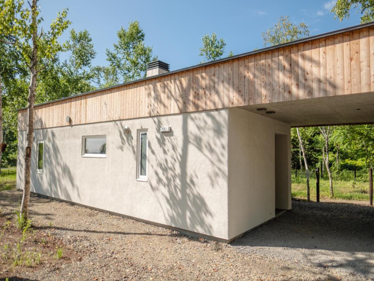 Coboushi ハナレ Guest House Niseko Bagian luar foto